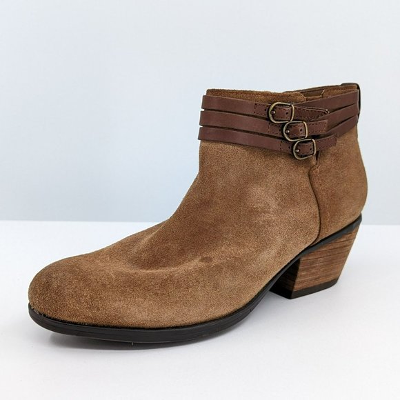 Clarks Gelata Ankle Booties 8 Sienna Brown Suede Leather Triple Buckle Side Zip - Picture 1 of 13